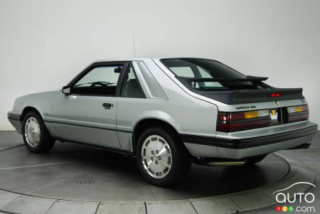 1986 Ford Mustang SVO, three-quarters rear